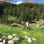 Chasa Engadina شقة